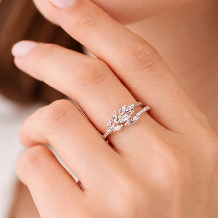 Zahrah Leaf Ring