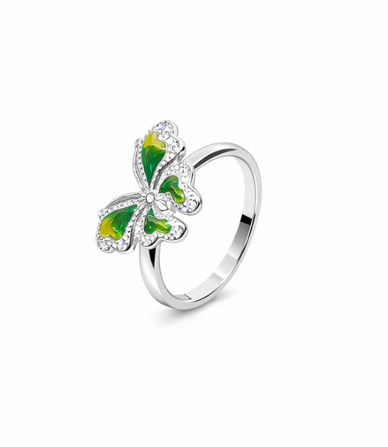 Emerald Flutter Ring